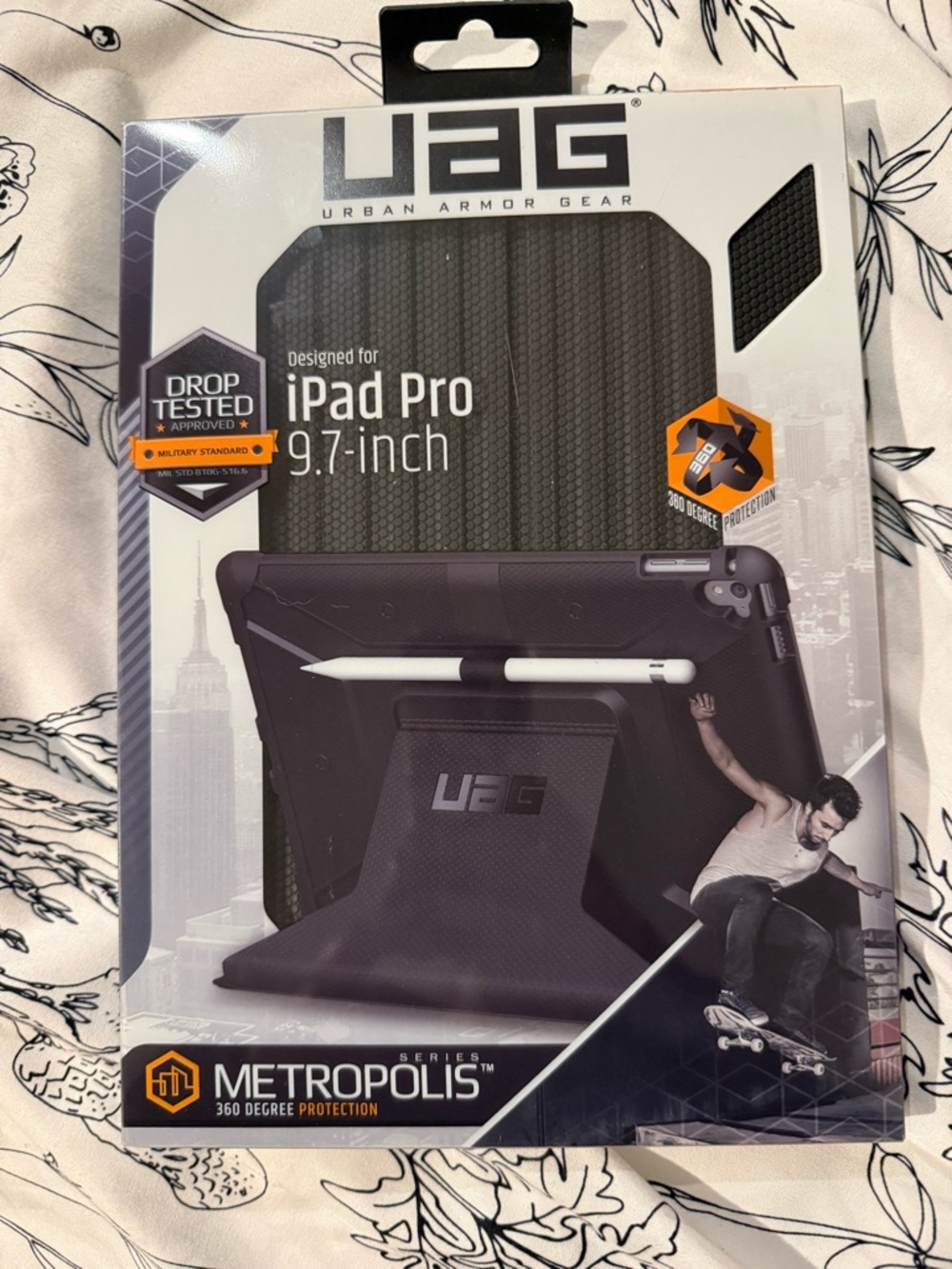 UAG Metropolis Series iPad Pro 9.7-inch Case in Black